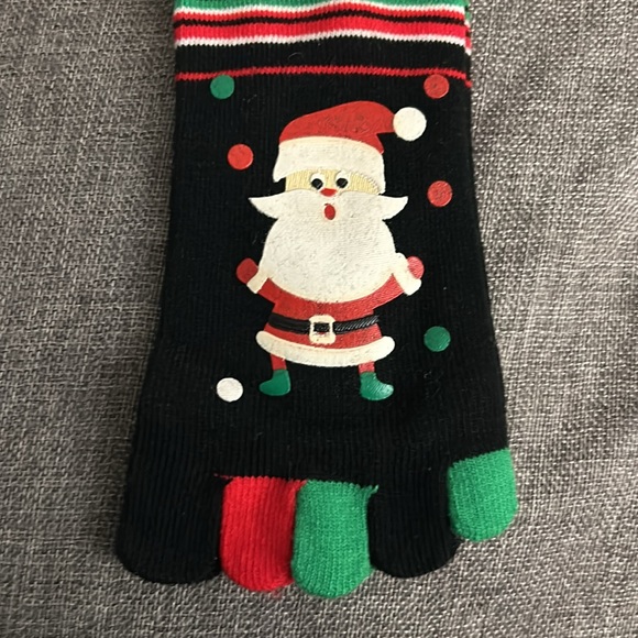 NWT Santa socks with toes - Picture 2 of 4